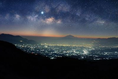 Cantiknya Sunrise di Gunung Papandayan, Wisata Alam Bandung Bikin Mata Terpana
