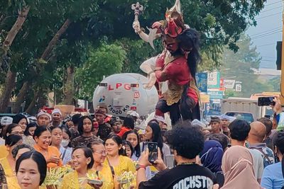 Dipercaya Menetralisir Roh Jahat! Pawai Ogoh-Ogoh di Magelang Tampil Meriah