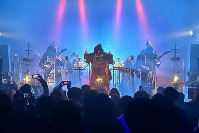 6 Fakta BATUSHKA, Band Black Metal ala Gereja Ortodoks Timur hingga Konflik Internal