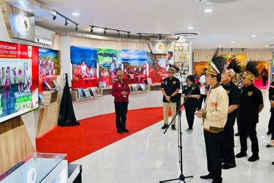 Fasilitasi Anak Muda Papua, Menteri di Kabinet Indonesia Maju Puji Pembangunan Gedung PYCH