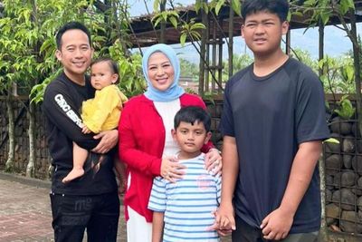 Denny Cagur Jadikan Hobi Main Motor Trail Biar Bisa Dekat dengan Anak