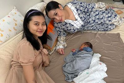 Potret Cesen Istri Marshel Pose dengan Nagita, Dipuji Cantik Meski Tanpa Makeup