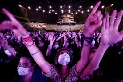 Indef: Gengsi Jadi Salah Satu Alasan Anak Muda Rela Bayar Tiket Konser hingga Jutaan
