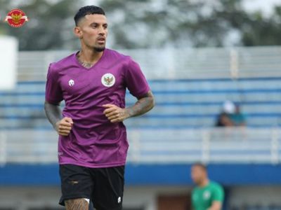 Sempat Nyindir karena Gak Masuk Timnas Indonesia, Stefano Lilipaly Kini Jabat Tangan STY