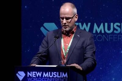Arnoud van Doorn, Politikus Anti Islam yang Diberhentikan dari Pekerjaan Usai Jadi Mualaf