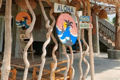 Aloha Coffee Punya Vibes di Pantai, Serasa Liburan di Hawaii!