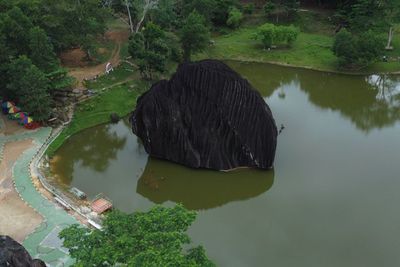 Uniknya Wisata Batu Belimbing, Bisa Nikmati Keindahan Singkawang dari Ketinggian 150 Mdpl!