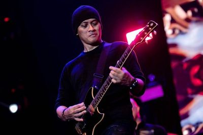 Profil Andra Ramadhan, Sosok Gitaris di Balik Band Besar Dewa 19 & Andra and The BackBone
