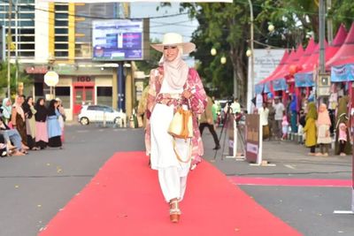 Dekranasda Lamongan Gelar Fashion Parade Busana Muslim di Bulan Ramadan