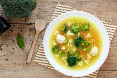 Resep Olahan Sup Kaya Nutrisi Buat Menu Sahur si Kecil, Praktis!