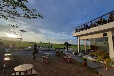 Niscala Coffee & Eatery di Banten Dengan Pemandangan Sawah yang Bikin Pengunjung Betah