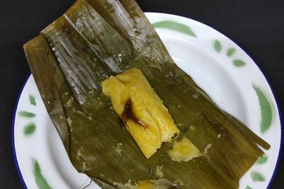 Serba-serbi Olahan Jajanan Khas Sumbar yang Dibungkus Daun Pisang