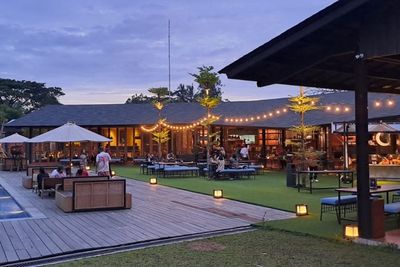 Nongkrong Asyik di Tip Tap Toe, Resto & Bar dengan Ruang Hangout Luas di Yogyakarta