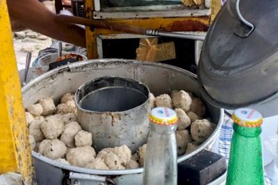 Warung Bakso di Bogor Digrebek karena Buka di Siang Hari saat Ramadan, Ini Respon MUI