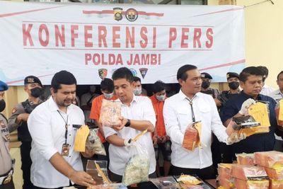 Polda Jambi Gagalkan Peredaran Sabu dan Ekstasi Senilai Rp42 Miliar