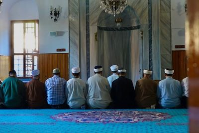 3 Khutbah Jumat Bulan Ramadhan Terbaik, Singkat Menyentuh Hati!