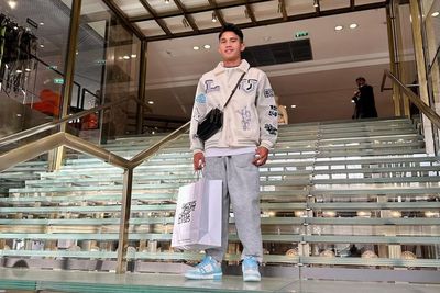 Outfit Kece Marselino Shopping di Paris, Kini Meringis Gagal Tampil di Piala Dunia U-20