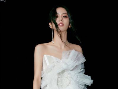 Jisoo BLACKPINK Dikabarkan Gabung ke Manajemen Sang Kakak untuk Karier Solonya