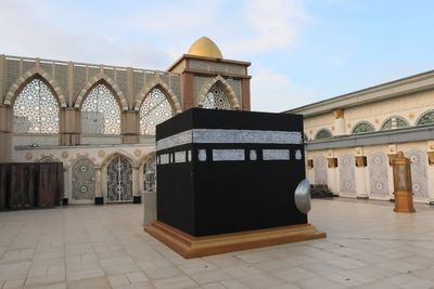 Wow! Ada Ka bah di Masjid Blok M Square, Jadi Obat Para Jemaah yang Rindu Mekkah