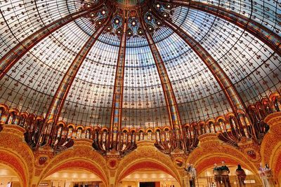 Menjelajahi Galeries Lafayette, Pusat Perbelanjaan Ikonik Paris yang Viewnya Super Cantik