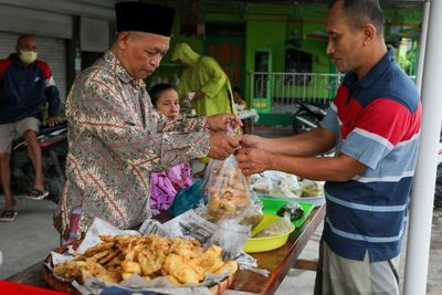 Guru Ngaji di Demak Manfaatkan Bantuan Insentif dari Ganjar untuk Tambahan Modal Usaha