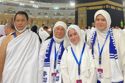 Tissa Biani Berduka, Ayahanda Tercinta Meninggal Dunia