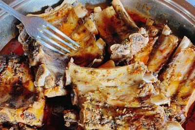 Menikmati Sensasi Rasa Beef Ribs yang Lezat di Restoran Terkenal di Ghent, Belgia