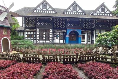 Lembang Farm House Tawarkan Konsep Liburan Pedesaan, Asiknya Ada Gembok Cinta