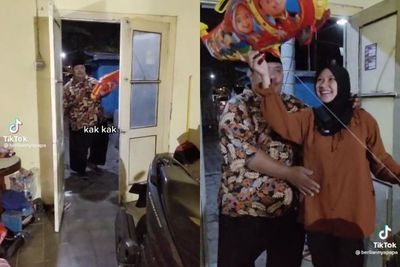 Momen Haru Seorang Ayah Belikan Balon untuk Anaknya yang sedang Hamil