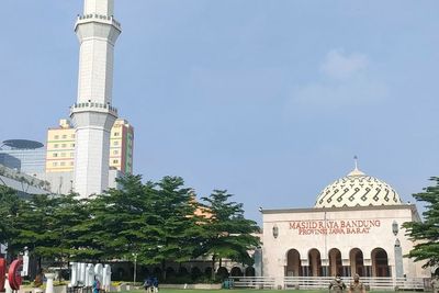 Masjid Agung Bandung, Wisata Religi yang Cocok Jadi Tempat Ngabuburit