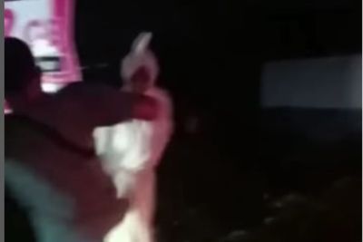 Viral Video Pocong Jadi-jadian Dihajar Warga Demak hingga Jatuh Tersungkur
