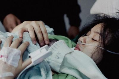Adinda Azani Melahirkan Anak Pertama, Nama Panjang Si Bayi Jadi Sorotan