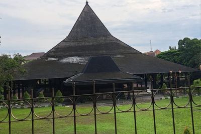 Liburan ke Solo, Yuk Dengerin Musik Keroncong sampai Pertunjukan Wayang di Sini!