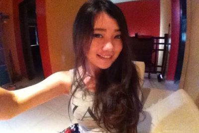 Wendy Walters Bagikan Foto Selfie Jadul, Netizen: Pake Kamera Burik Aja Tetap Cantik