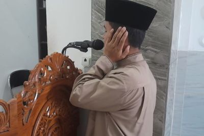 Kisah Haru Marbot Masjid Autis Tanpa Upah, Gak Bisa Baca Tulis tapi Lancar Baca Alquran