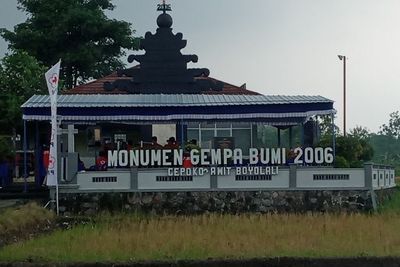 Monumen Gempa Bumi 2006 Cepokosawit Boyolali, Ada Arca Gajah Putih yang Disakralkan