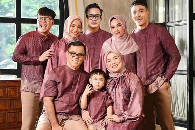 Ada Vanessa Angel dan Bibi di Foto Keluarga, Fuji: Saya Nangis Lihatnya
