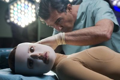 The Skin I Live In: Kisah Manusia yang Terobsesi dengan Kesempurnaan Kulit