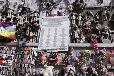 Sedih & Menyeramkan: The Wall of Dolls, Pengingat Korban Kekerasan pada Perempuan di Milan