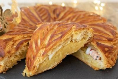 Unik! Galette de Rois, Tradisi Makan Kue Berisi Patung Porselen di Prancis