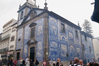 Keramik Art Nouveau di Capela das Almas, Keindahan Ubin Floral Seniman Terkenal Portugal