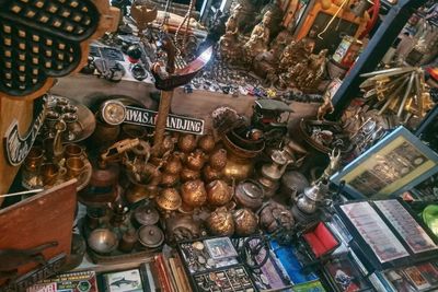 Eksplorasi Barang Kuno Bersejarah dari Toko Barang Antik Terbesar di Semarang