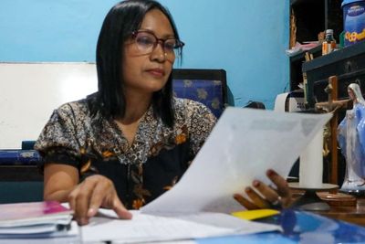 Dapat Insentif dari Pemprov Jateng, Pengejar Agama Katolik Ini Traktir Para Siswanya