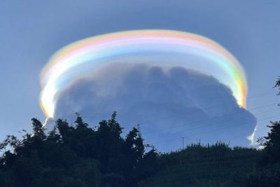 Indahnya Penampakan Pelangi Melingkari Awan di China, Fenomena Apa?