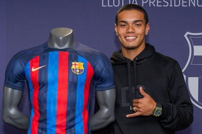 Intip Aksi Anak Ronaldinho di Barcelona, Langsung Curi Perhatian
