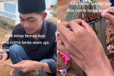 Viral Cowok Tempel Stiker ke Batu Nisan, Ternyata Simbol Persahabatan Meski Beda Alam