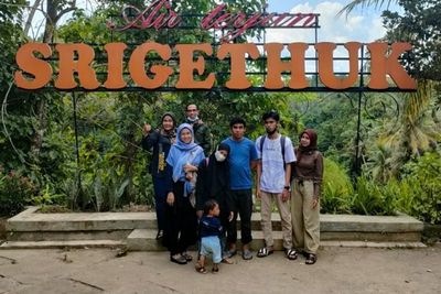 Segarnya Air Mancur Sri Gethuk, Wisata Healing Alam yang Takkan Terlupakan