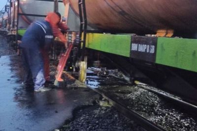 Kereta Suplai BBM Anjlok di Sidoarjo, Pertamina Pastikan Pasokan BBM Tidak Terganggu