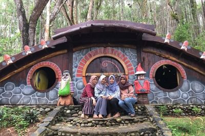 Intip Rumah Kurcaci Seribu Batu Songgo Langit, Berasa Lagi di Negeri Dongeng