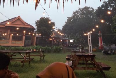 Mau Bukber Murah? Cobain ke Warung Piwah, dengan Modal Rp9 Ribuan Bisa Makan Steak Enak